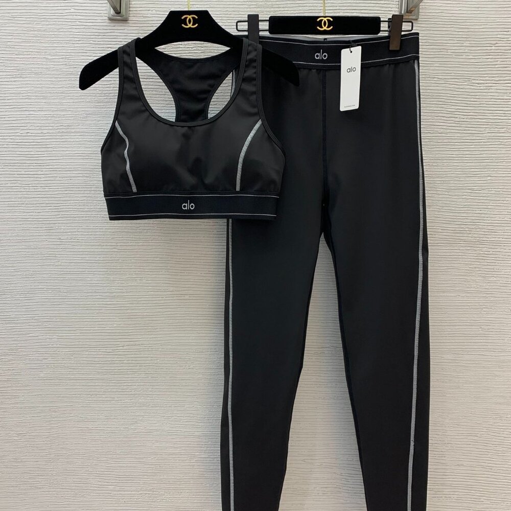 ALO Yoga Women's Black Intimates Set Sz S